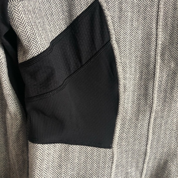 Lululemon Herringbone Pullover - Picture 6 of 7